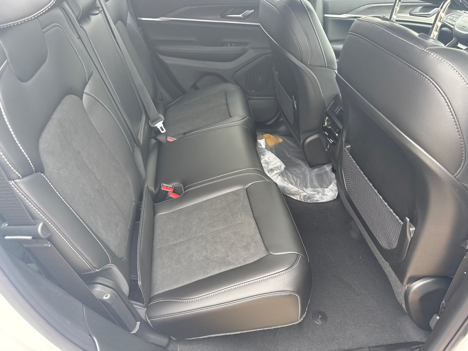 New 2026 Jeep Grand Cherokee Altitude RWD image 15