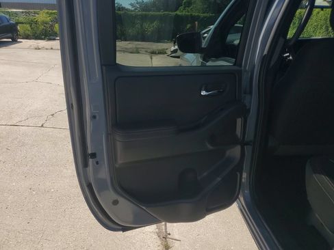 Used 2025 Nissan Frontier PRO-4X w/ Interior Protection Package AWD/4WD image 18