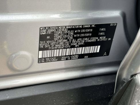 Used 2020 Toyota RAV4 XLE Premium image 19