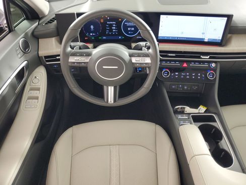 Used 2024 Hyundai Sonata Limited image 15