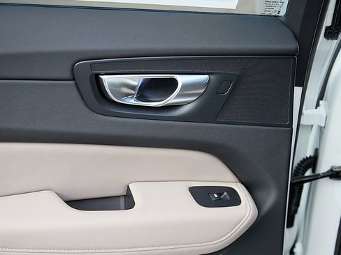 New 2026 Volvo XC60 B5 Plus w/ Protection Package Premier image 20