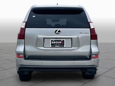 Used 2022 Lexus GX 460 Luxury w/ Sport Design Package AWD/4WD image 4