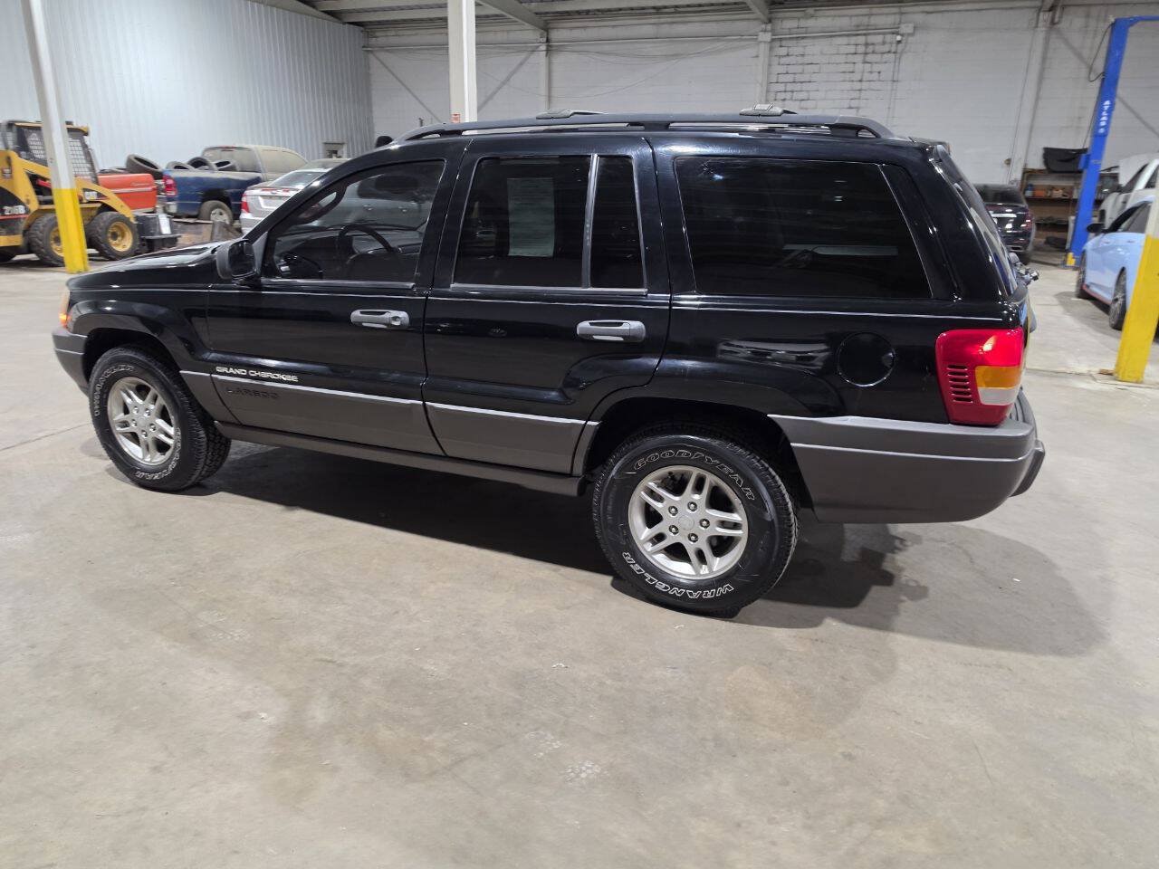 Used 2002 Jeep Grand Cherokee Laredo AWD/4WD image 5