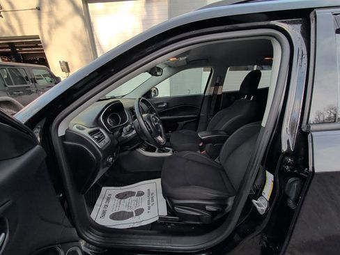 Used 2018 Jeep Compass Sport w/ Cold Weather Group image 10