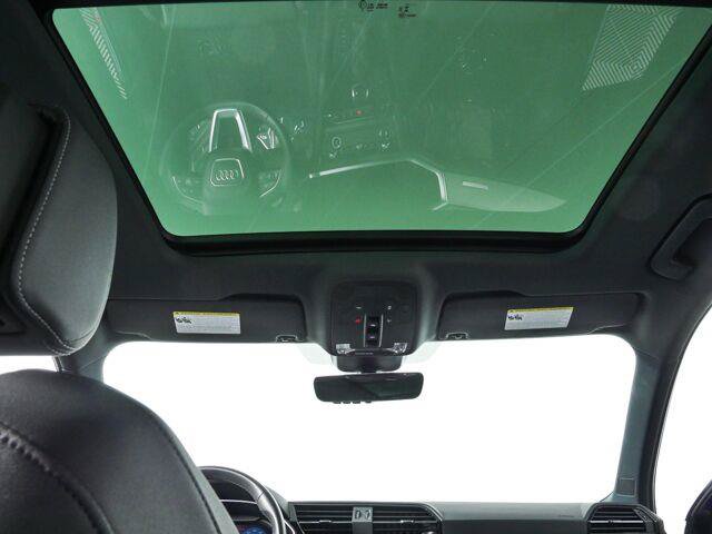 Used 2024 Audi Q3 2.0T Premium AWD/4WD image 18