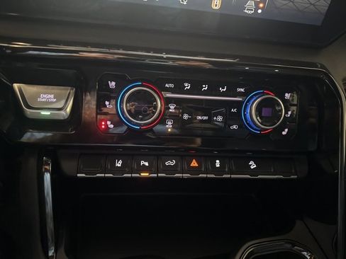 Used 2024 GMC Sierra 2500 AT4 w/ AT4 Premium Plus Package image 25