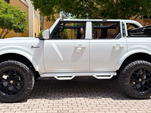 Used 2026 Ford Bronco Outer Banks AWD/4WD image 2