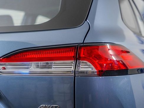 Certified 2024 Toyota Corolla Cross L image 6