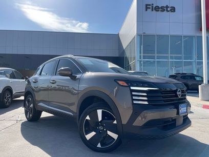 Used 2025 Nissan Kicks SR w/ Illumination Package