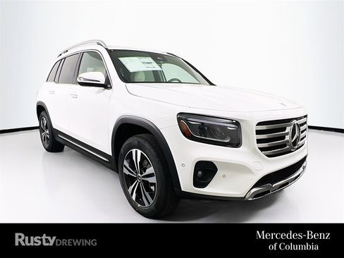New 2025 Mercedes-Benz GLB 250 4MATIC image 1