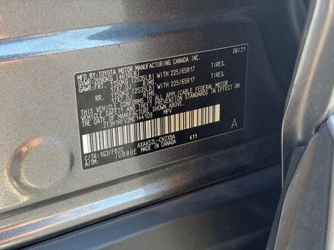 Used 2021 Toyota RAV4 LE FWD image 24