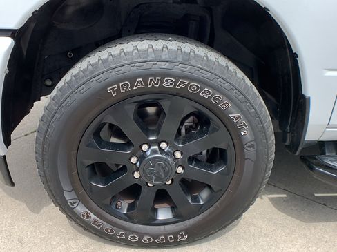 Used 2025 RAM 2500 Big Horn AWD/4WD image 9