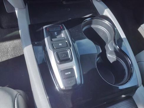 Used 2016 Honda Pilot Touring image 16