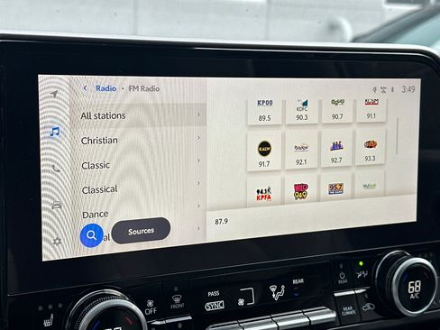 Used 2023 Toyota Highlander Limited image 23