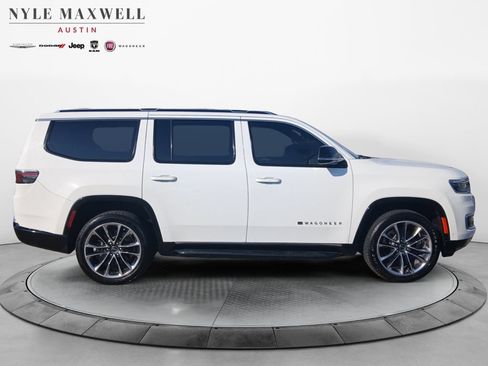 Used 2023 Jeep Wagoneer Series II w/ Premium Group I RWD image 17