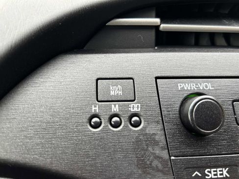 Used 2011 Toyota Prius Two image 23