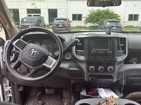 Used 2019 RAM 2500 Big Horn w/ Protection Group AWD/4WD image 4