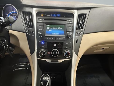 Used 2014 Hyundai Sonata GLS w/ Popular Equipment Group 2 image 16