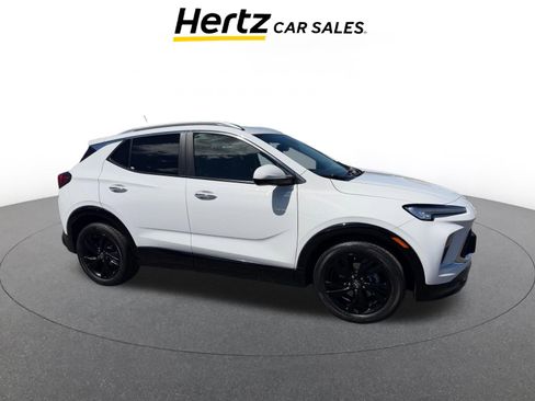 Used 2024 Buick Encore GX Sport Touring image 1