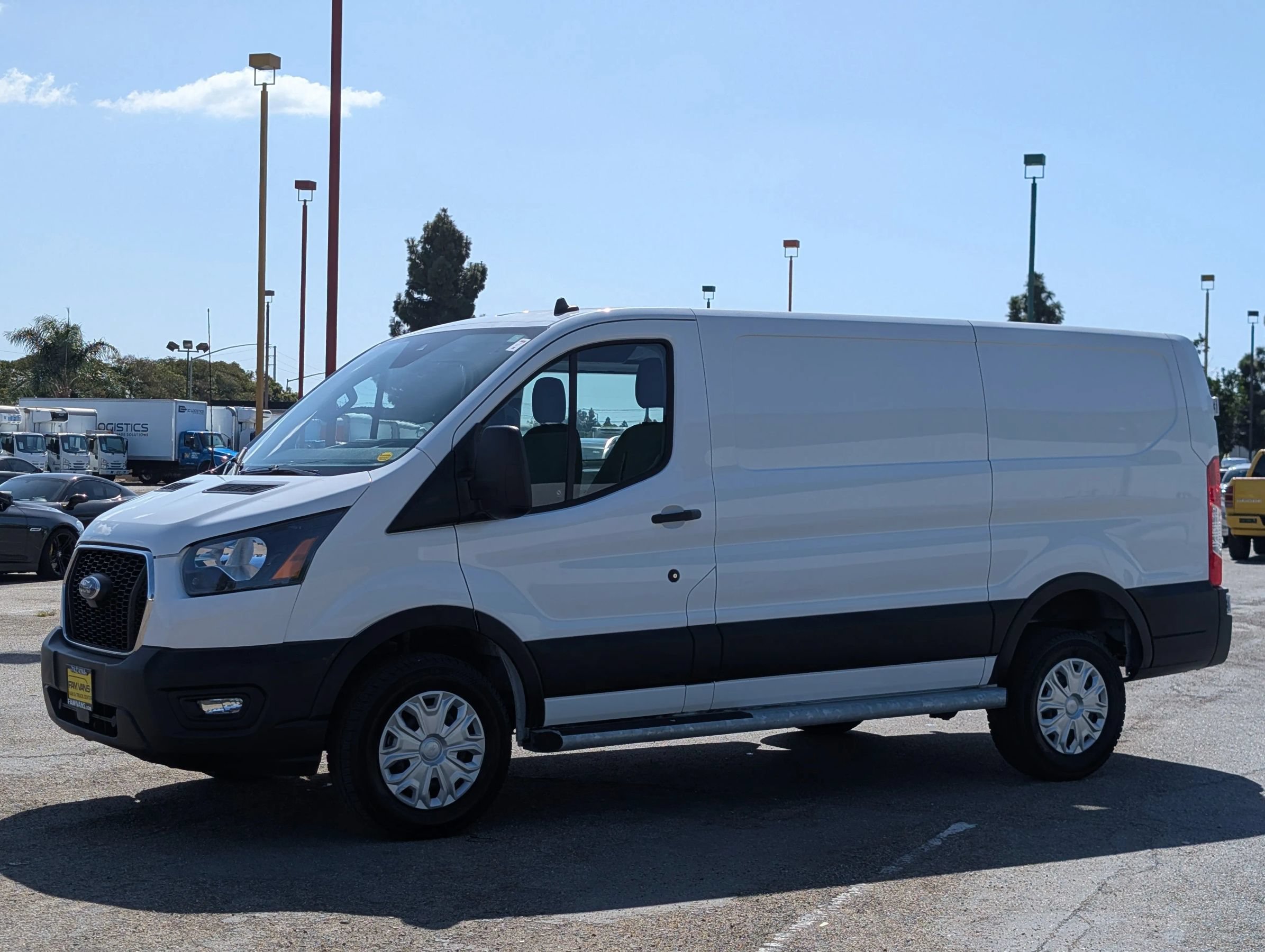 Used 2025 Ford Transit 250 Low Roof w/ Exterior Upgrade Package RWD image 3