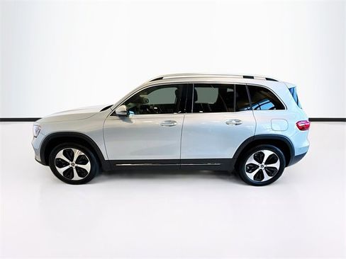 New 2025 Mercedes-Benz GLB 250 4MATIC image 2