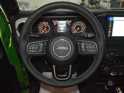 Used 2025 Jeep Wrangler Sport AWD/4WD image 39