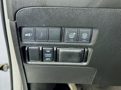 Used 2020 Nissan Armada SL w/ Premium Package RWD image 10