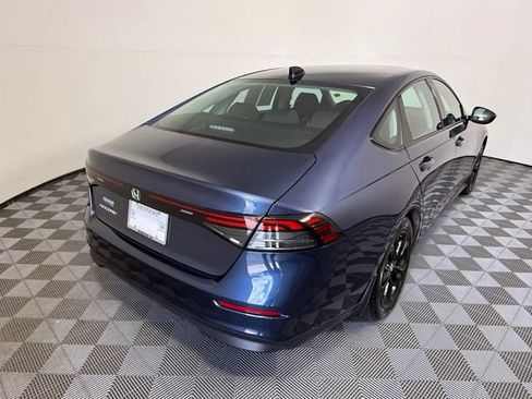 Used 2025 Honda Accord SE image 6