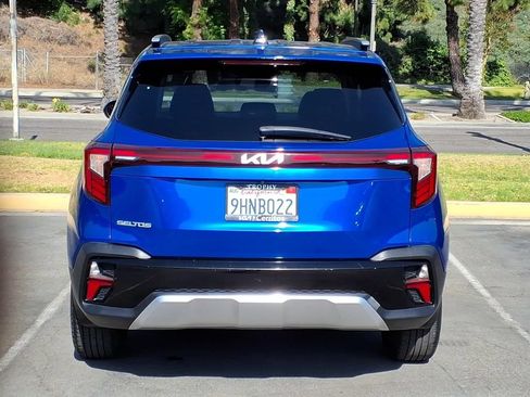 Certified 2024 Kia Seltos S FWD image 5