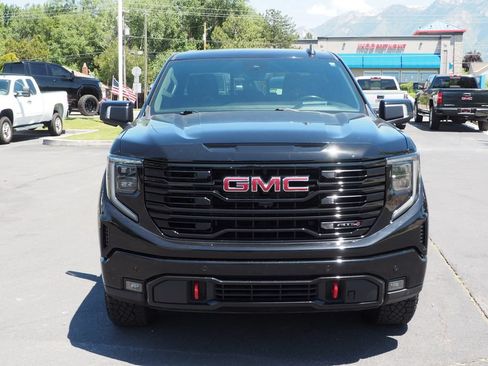 Used 2024 GMC Sierra 1500 AT4 w/ Technology Package AWD/4WD image 2