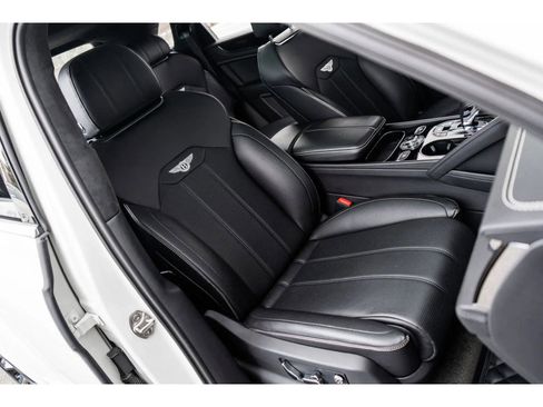 Certified 2022 Bentley Bentayga image 42