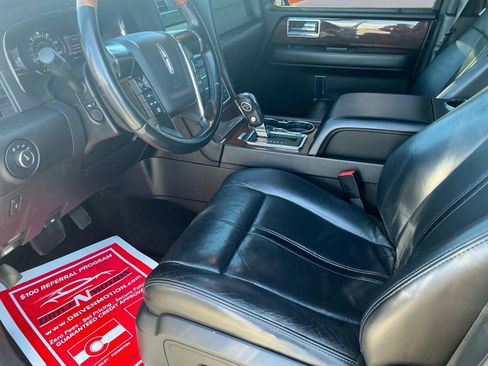 Used 2015 Lincoln Navigator 4WD image 10