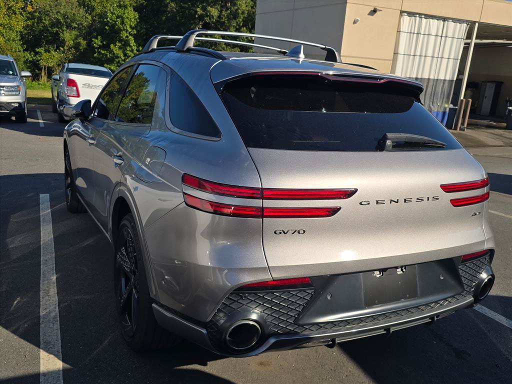 Used 2023 Genesis GV70 2.5T w/ Sport Prestige Package AWD/4WD image 5