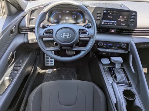 New 2026 Hyundai Elantra Sport FWD image 15