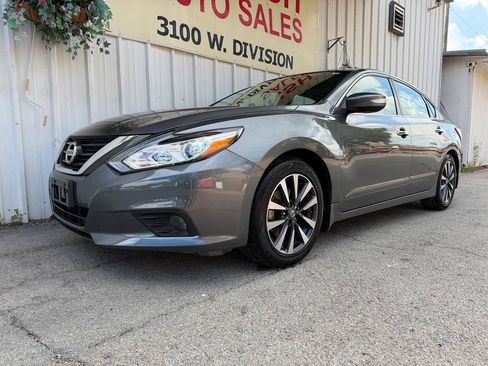Used 2016 Nissan Altima 2.5 SV w/ Convenience Package FWD image 7