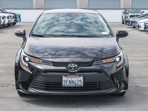 Certified 2023 Toyota Corolla LE image 2