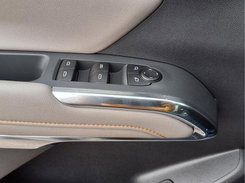 Used 2025 Chevrolet Traverse LT w/ LPO, Floor Liner Package image 18