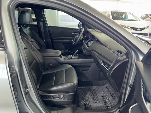 Used 2023 Cadillac XT4 Sport image 10