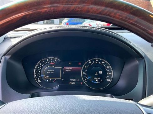 Used 2016 Ford Explorer Platinum image 18