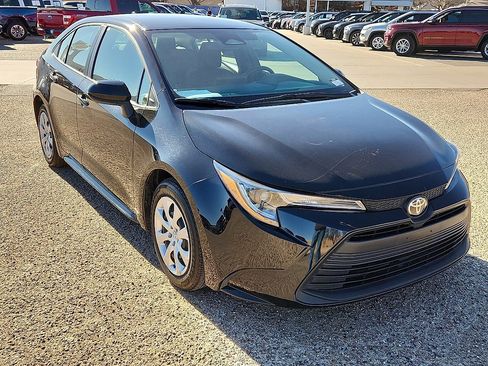 Used 2024 Toyota Corolla LE image 4