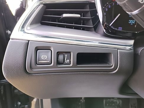 Used 2019 Cadillac XT5 Luxury image 24