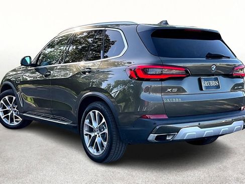 Used 2023 BMW X5 xDrive45e image 17