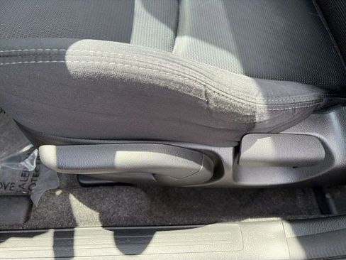 Used 2011 MAZDA MAZDA3 s Sport FWD image 12