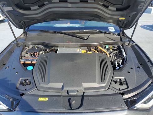 Certified 2023 Audi e-tron Premium Plus w/ Premium Plus Package image 13