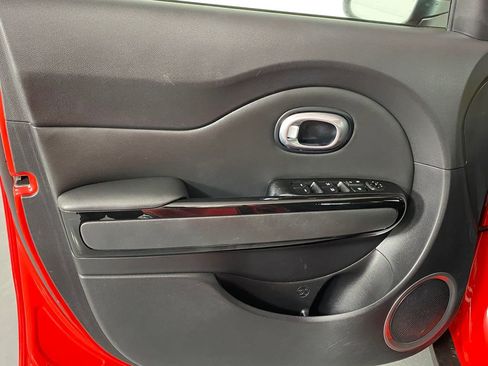 Used 2016 Kia Soul ! image 11