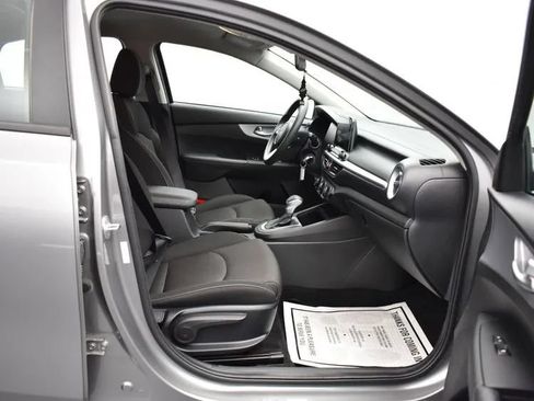 Used 2023 Kia Forte LXS FWD image 17