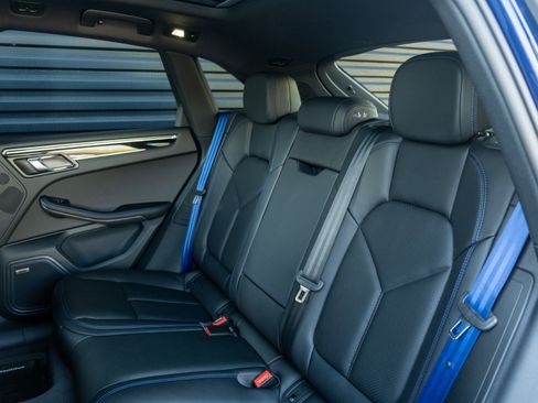 New 2026 Porsche Macan Turbo AWD/4WD image 36