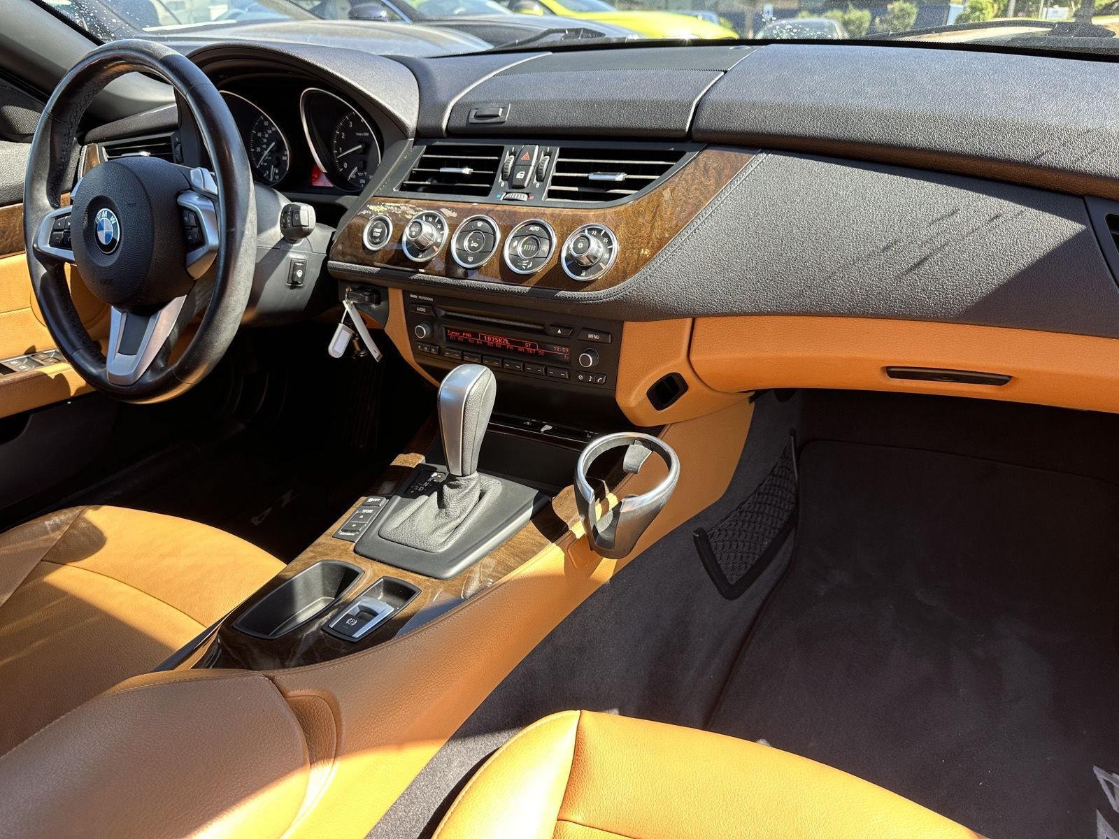 Used 2011 BMW Z4 sDrive30i RWD image 15