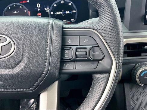 Used 2025 Toyota Tacoma TRD Off-Road image 24