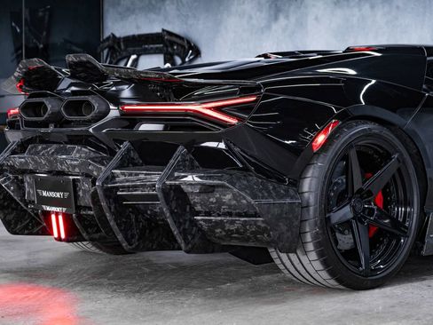 Used 2024 Lamborghini Revuelto AWD/4WD image 19